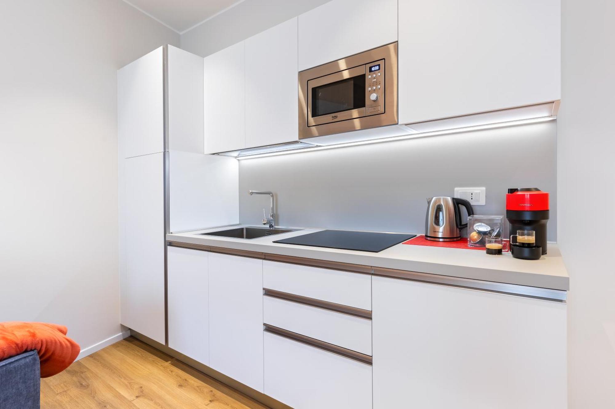 C8 Apartments Асти Екстериор снимка