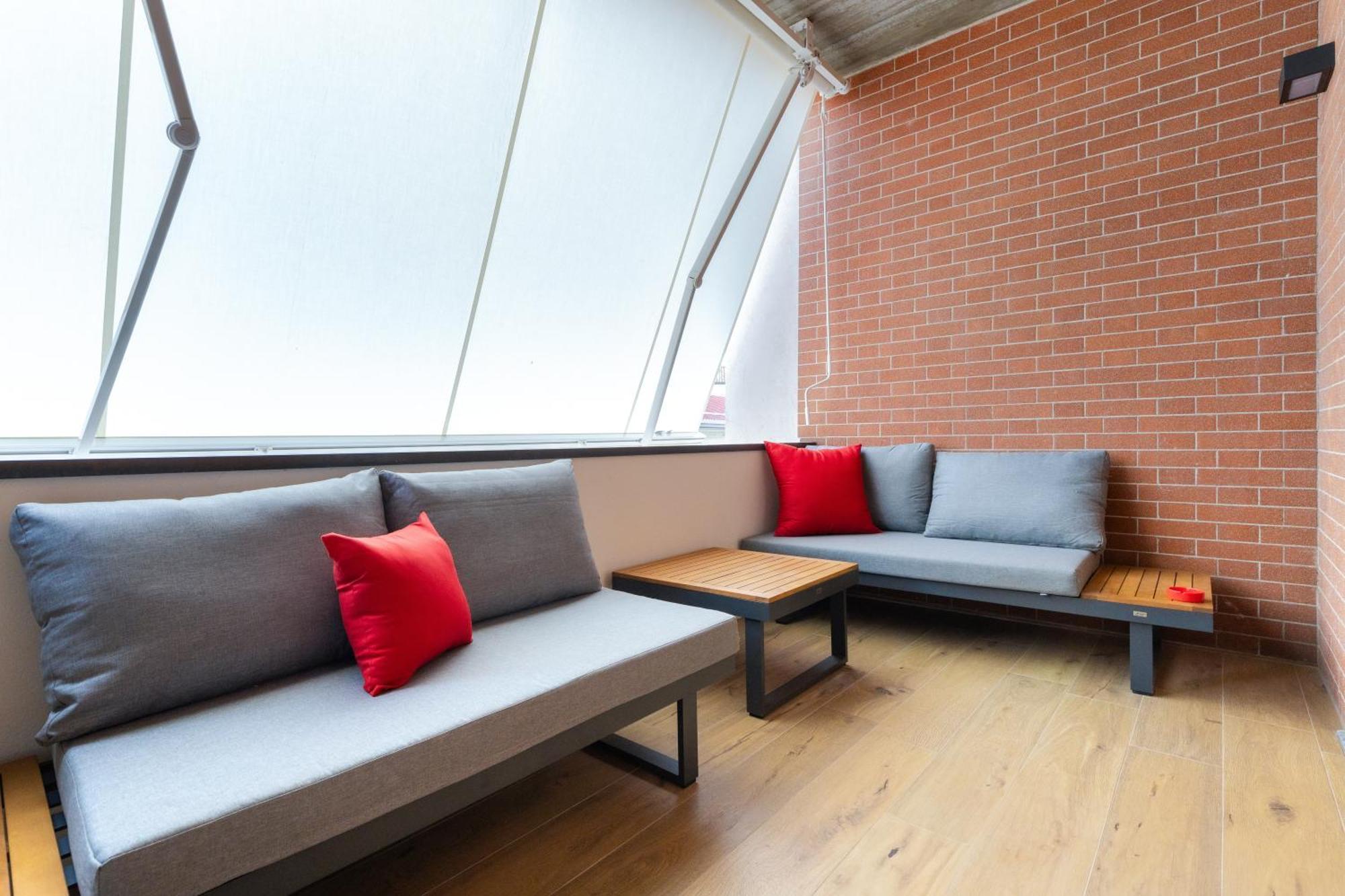 C8 Apartments Асти Екстериор снимка